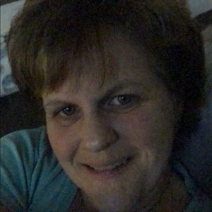 Meet your Posher, Lora